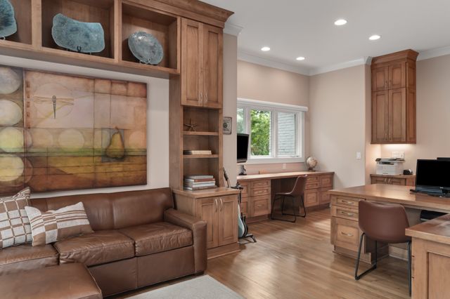 1 Warwick Ln, Nashville, TN 37205