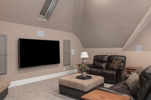 1 Warwick Ln, Nashville, TN 37205