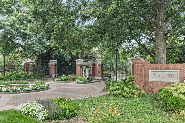 1 Warwick Ln, Nashville, TN 37205