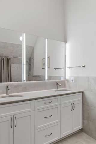 1 Warwick Ln, Nashville, TN 37205