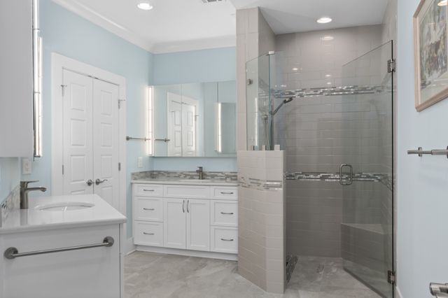 1 Warwick Ln, Nashville, TN 37205