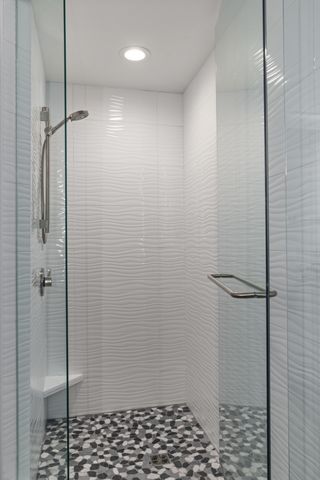 1 Warwick Ln, Nashville, TN 37205