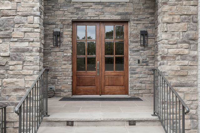 1 Warwick Ln, Nashville, TN 37205