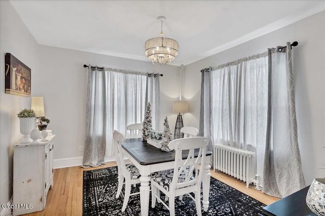 902 7th Avenue, Troy, NY 12182