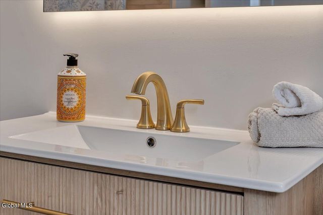 902 7th Avenue, Troy, NY 12182