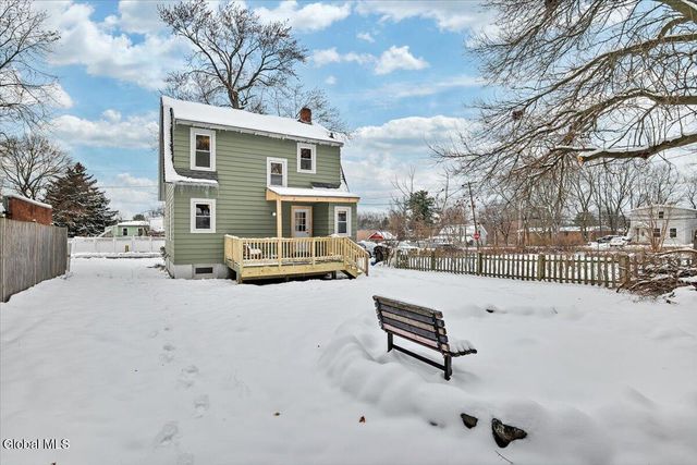 902 7th Avenue, Troy, NY 12182