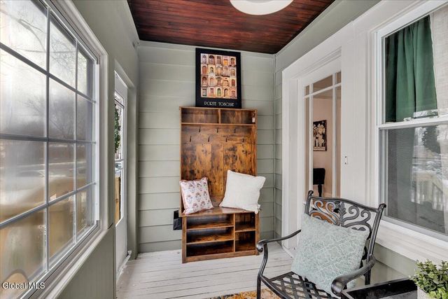 902 7th Avenue, Troy, NY 12182