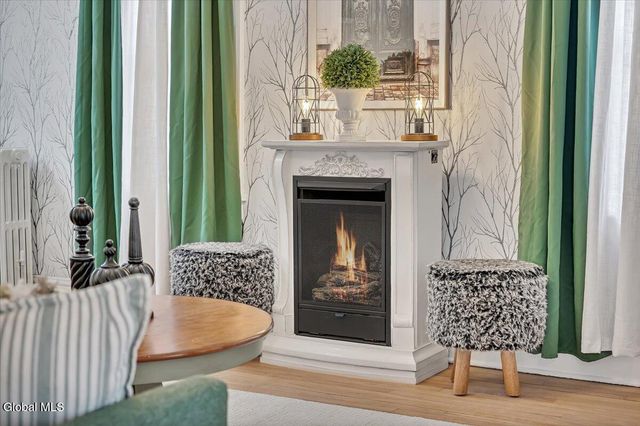 902 7th Avenue, Troy, NY 12182