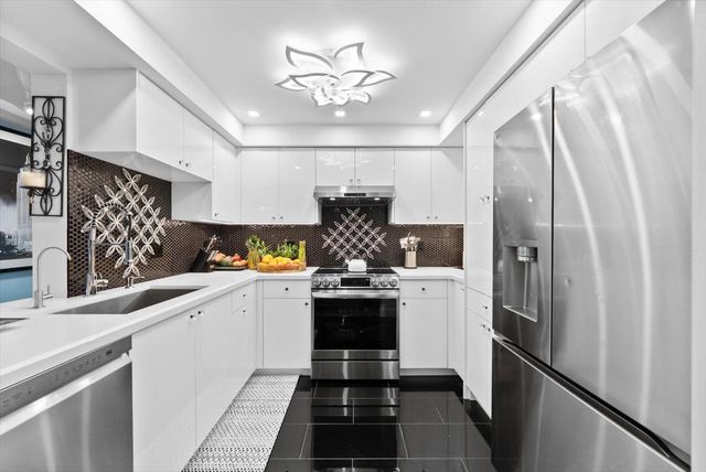 1160 N Federal Highway 221, Fort Lauderdale, FL 33304