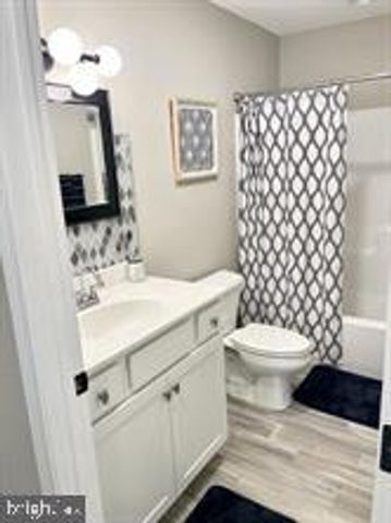 100 N MASSACHUSETTS AVE, Atlantic City, NJ 08401