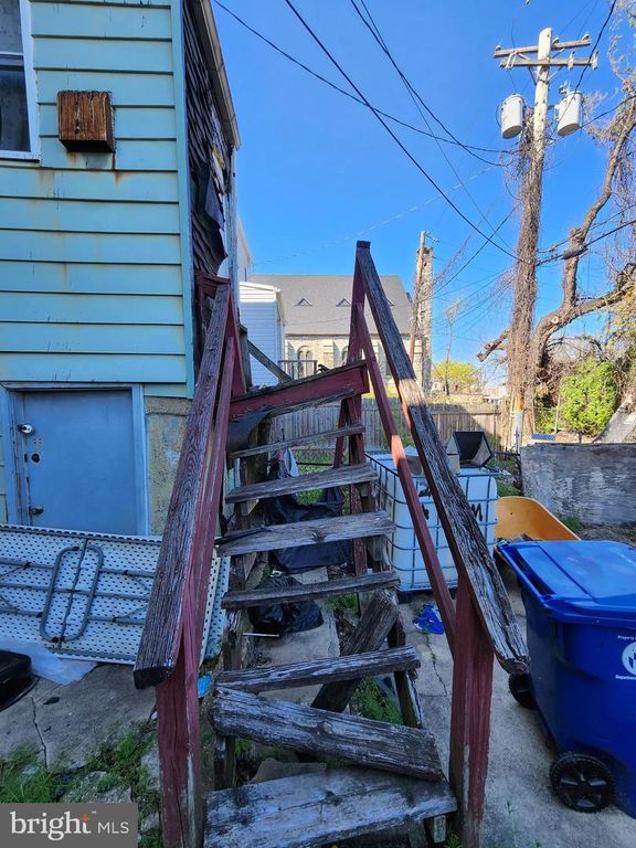 Image 22 of property listing at 649 N BENTALOU ST, Baltimore, MD 21216