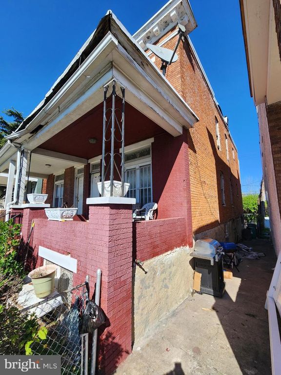 Image 5 of property listing at 649 N BENTALOU ST, Baltimore, MD 21216