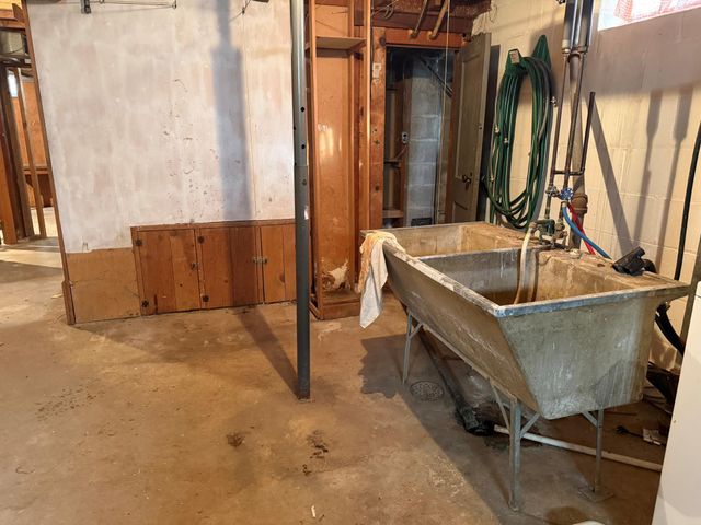 5221 Division Street, Edina, MN 55436