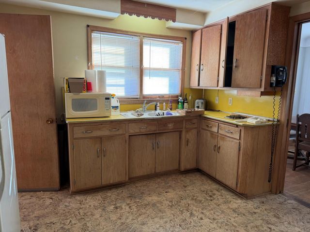 5221 Division Street, Edina, MN 55436