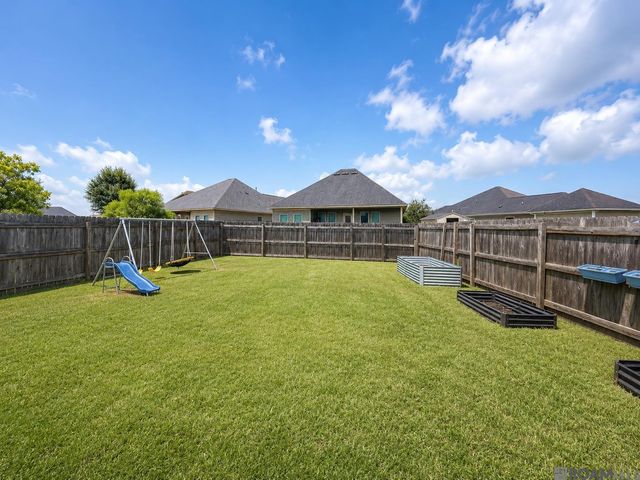 15484 Oakstone Dr, Prairieville, LA 70769