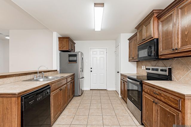15484 Oakstone Dr, Prairieville, LA 70769