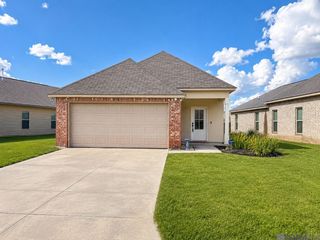 15484 Oakstone Dr, Prairieville, LA 70769