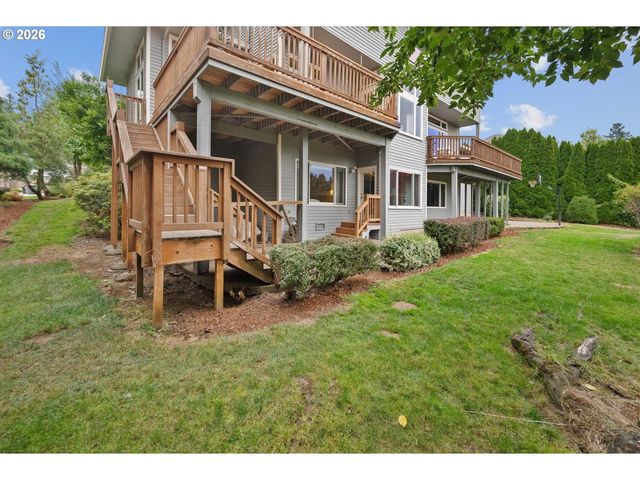 2360 FALCON Dr, West Linn, OR 97068