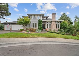 2360 FALCON Dr, West Linn, OR 97068