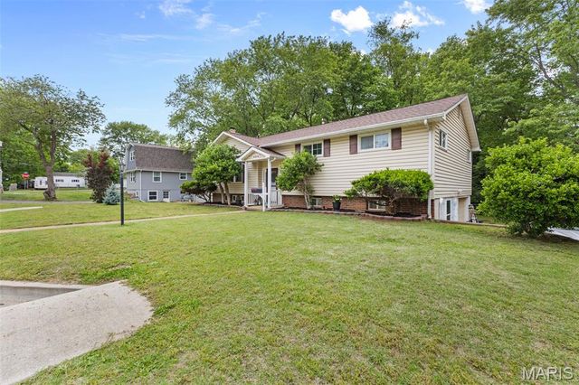 404 Helber Drive, Farmington, MO 63640
