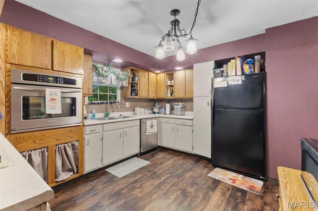 404 Helber Drive, Farmington, MO 63640