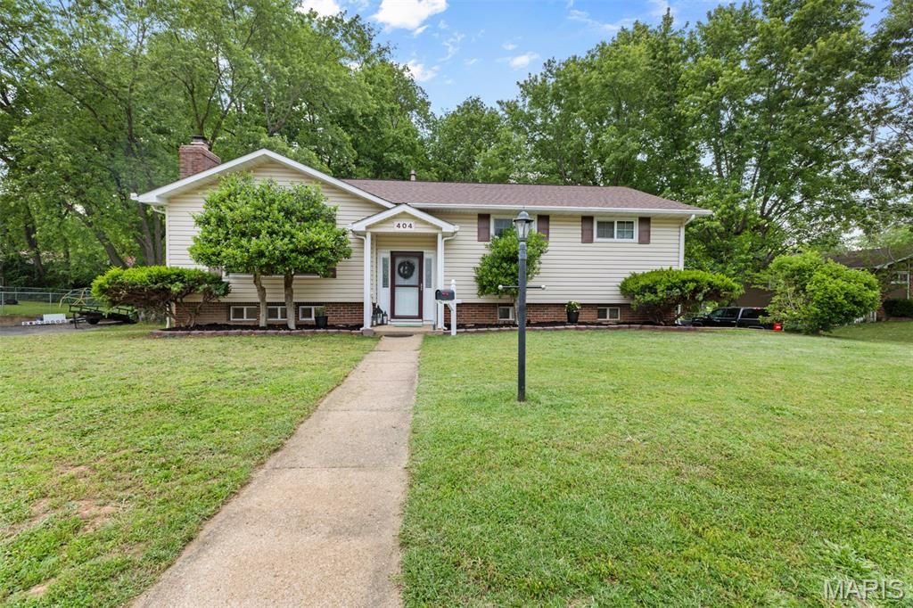 404 Helber Drive, Farmington, MO 63640