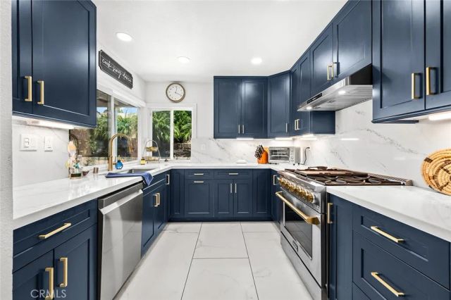 335 Nutwood Street, Brea, CA 92821