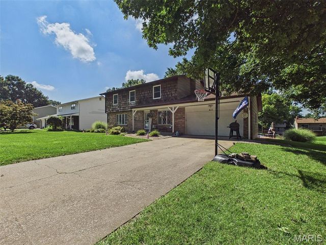 410 Chapel Drive, Collinsville, IL 62234