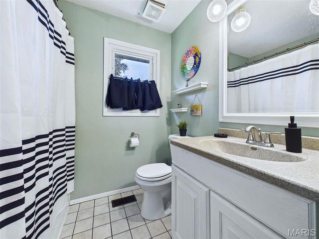 410 Chapel Drive, Collinsville, IL 62234