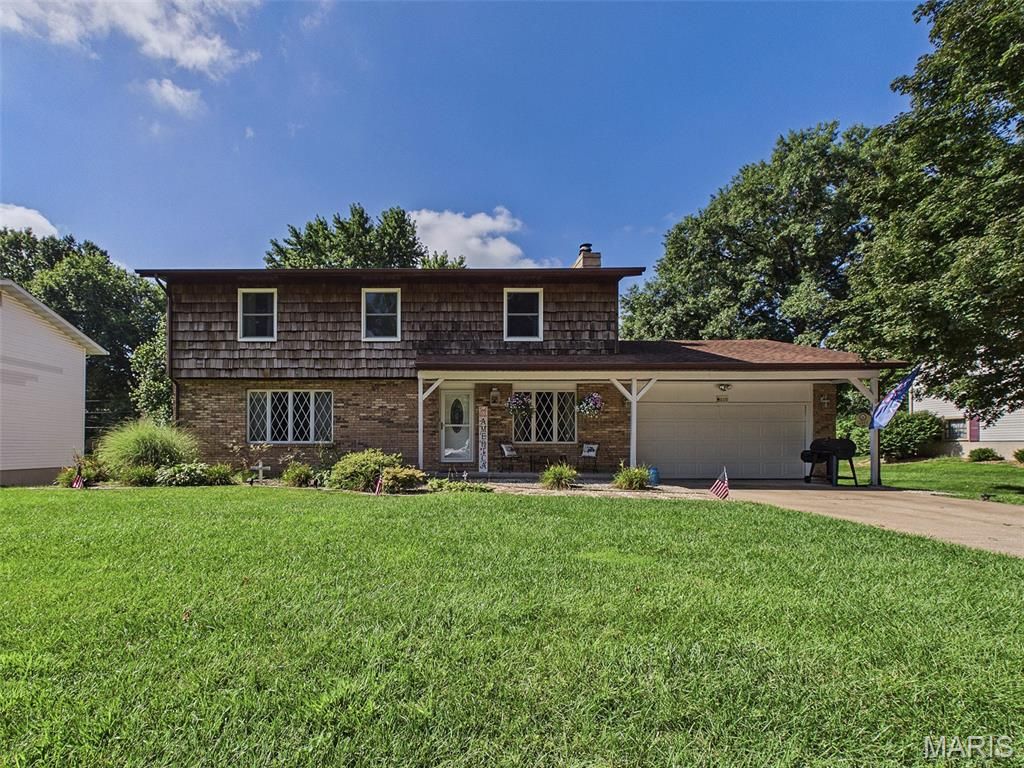 410 Chapel Drive, Collinsville, IL 62234