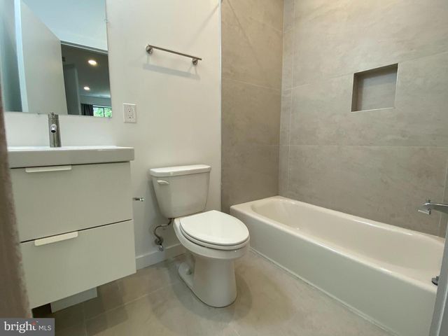 2020-22 N 22ND ST, Philadelphia, PA 19121