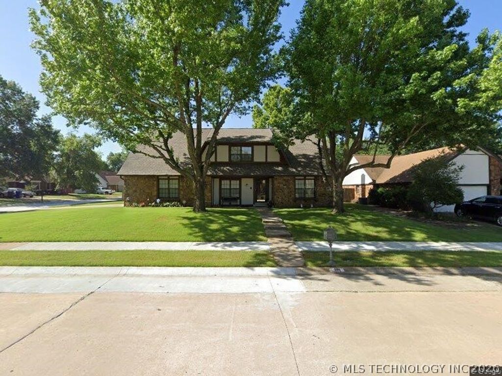 3301 W PITTSBURG Street, Broken Arrow, OK 74012