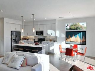 7105 TAMPA Avenue 7113, Reseda (los Angeles), CA 91335