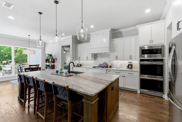 8880 Hidden Pond Street, Justin, TX 76247