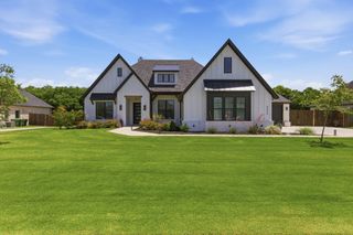 8880 Hidden Pond Street, Justin, TX 76247