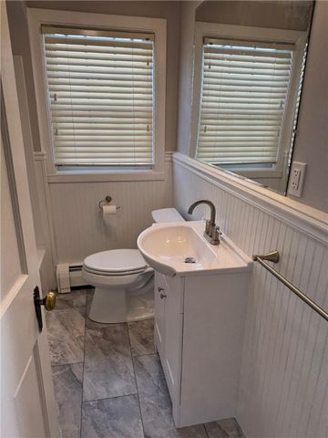 4 Crossway Road, Cranston, RI 02910