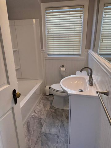 4 Crossway Road, Cranston, RI 02910