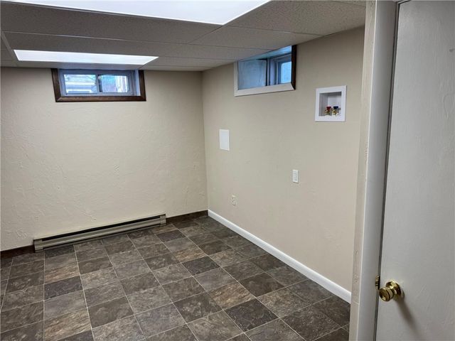 4 Crossway Road, Cranston, RI 02910