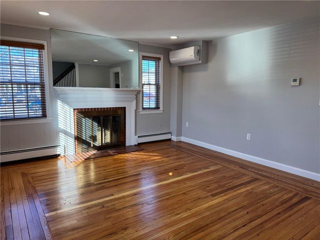 4 Crossway Road, Cranston, RI 02910