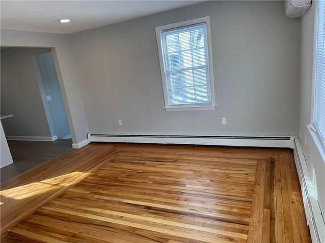 4 Crossway Road, Cranston, RI 02910