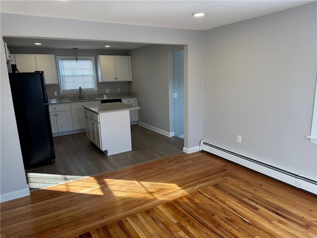 4 Crossway Road, Cranston, RI 02910