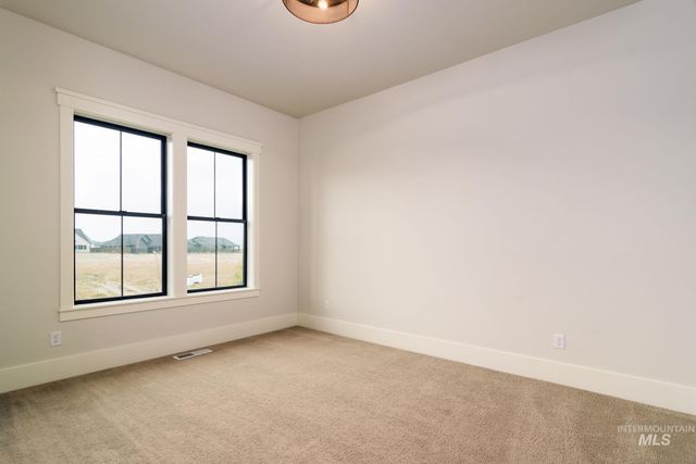 6828 S Krakauer Place, Meridian, ID 83642