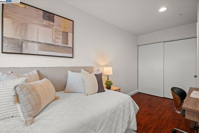 2253 Kalenda Cmn, Fremont, CA 94539