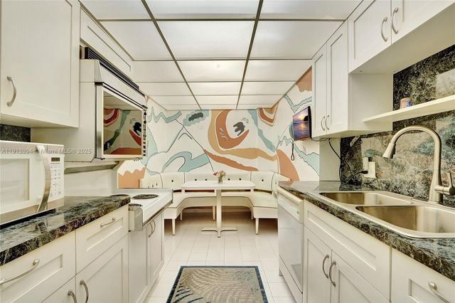 4330 Hillcrest Dr 807, Hollywood, FL 33021