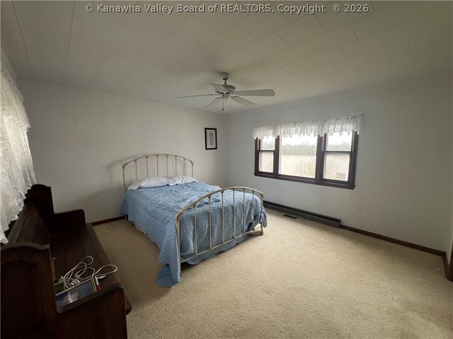 90 River Lane, Ravenswood, WV 26164