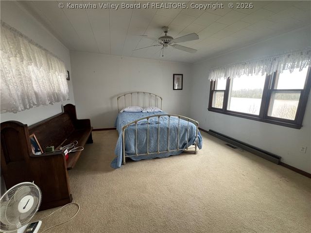 90 River Lane, Ravenswood, WV 26164