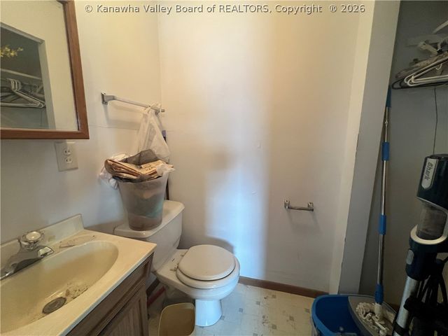 90 River Lane, Ravenswood, WV 26164