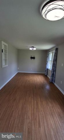 714 CROSBY RD, Front Royal, VA 22630
