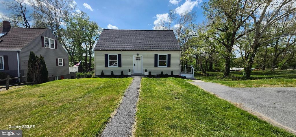 714 CROSBY RD, Front Royal, VA 22630