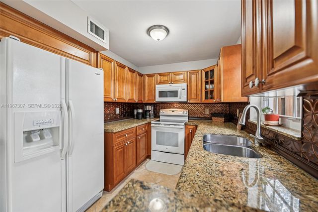 12252 SW 50th Pl, Cooper City, FL 33330